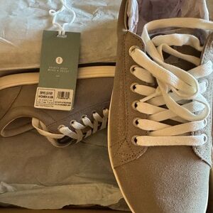 Women's Black Sneakers